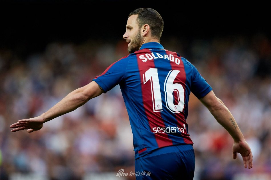 面的表现 面的表现