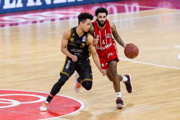 中的稳定性 中的稳定性